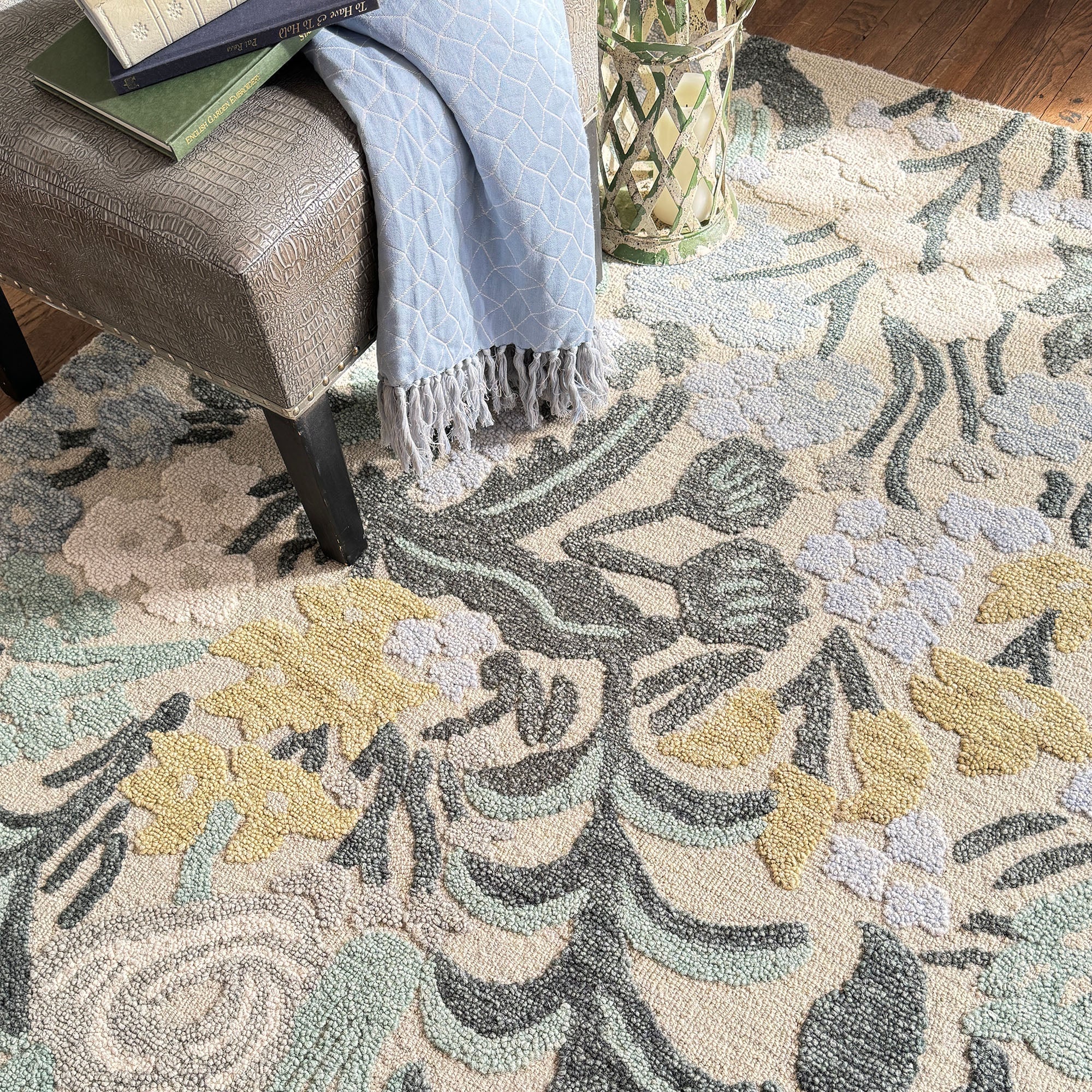 Avanti-Fiori Verde Hand Tufted Rug Rectangle image
