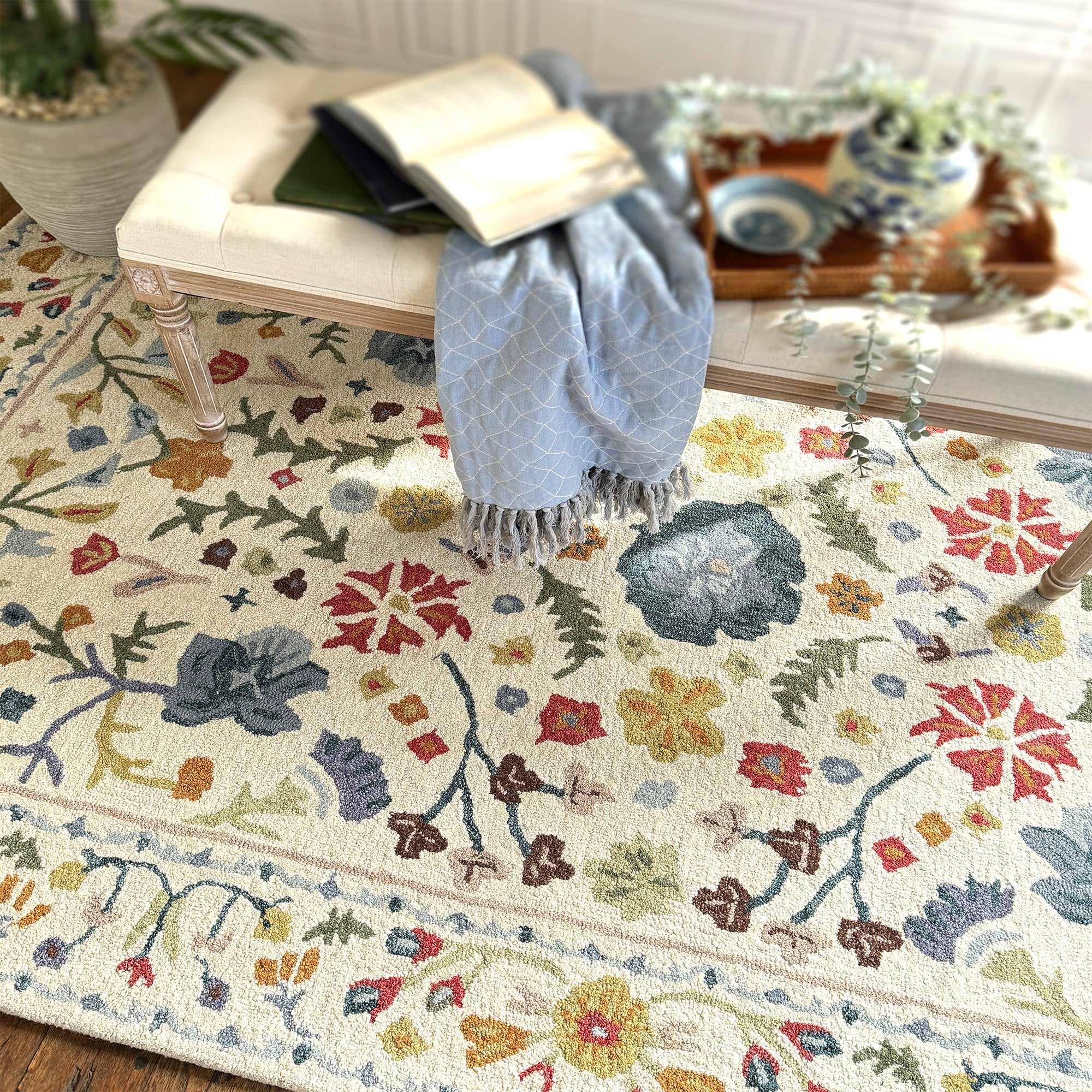 Avanti-Provencal Ivory Multi Hand Tufted Rug Rectangle image