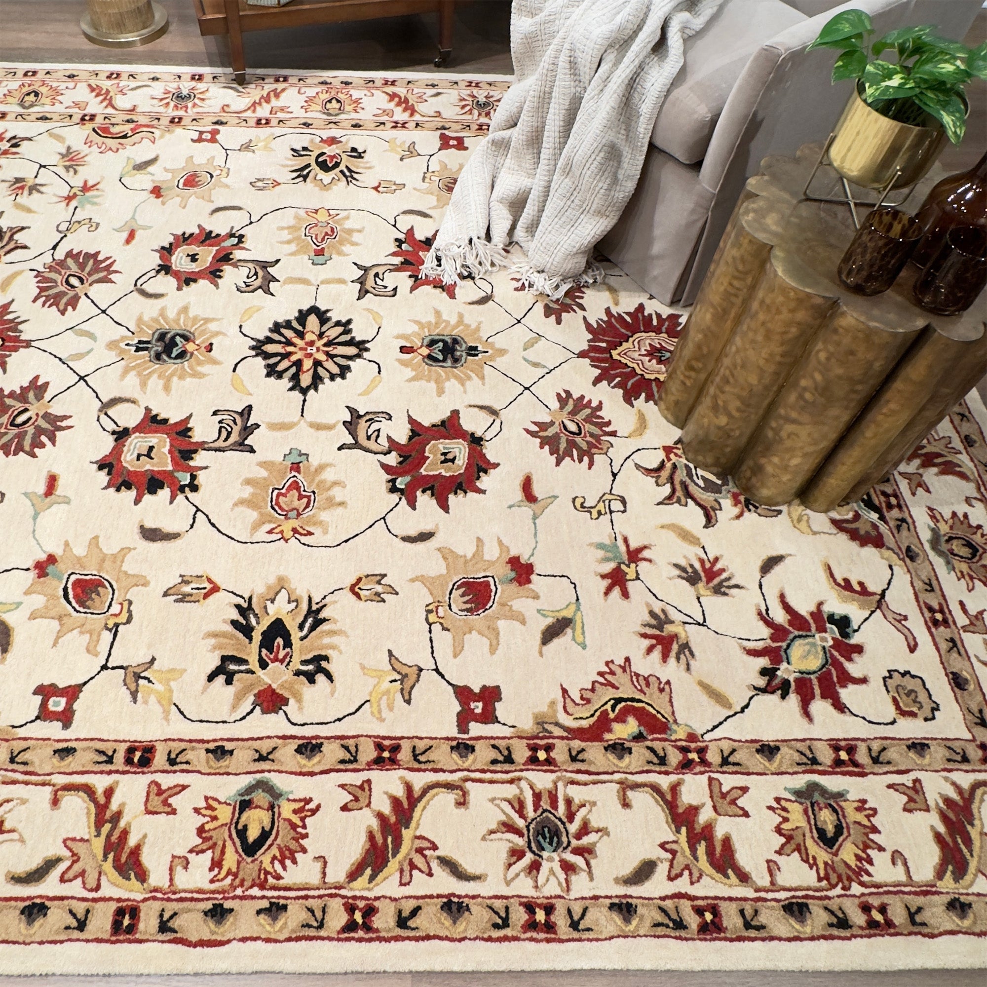 Persia-Keshan Ivory Hand Tufted Rug Rectangle image