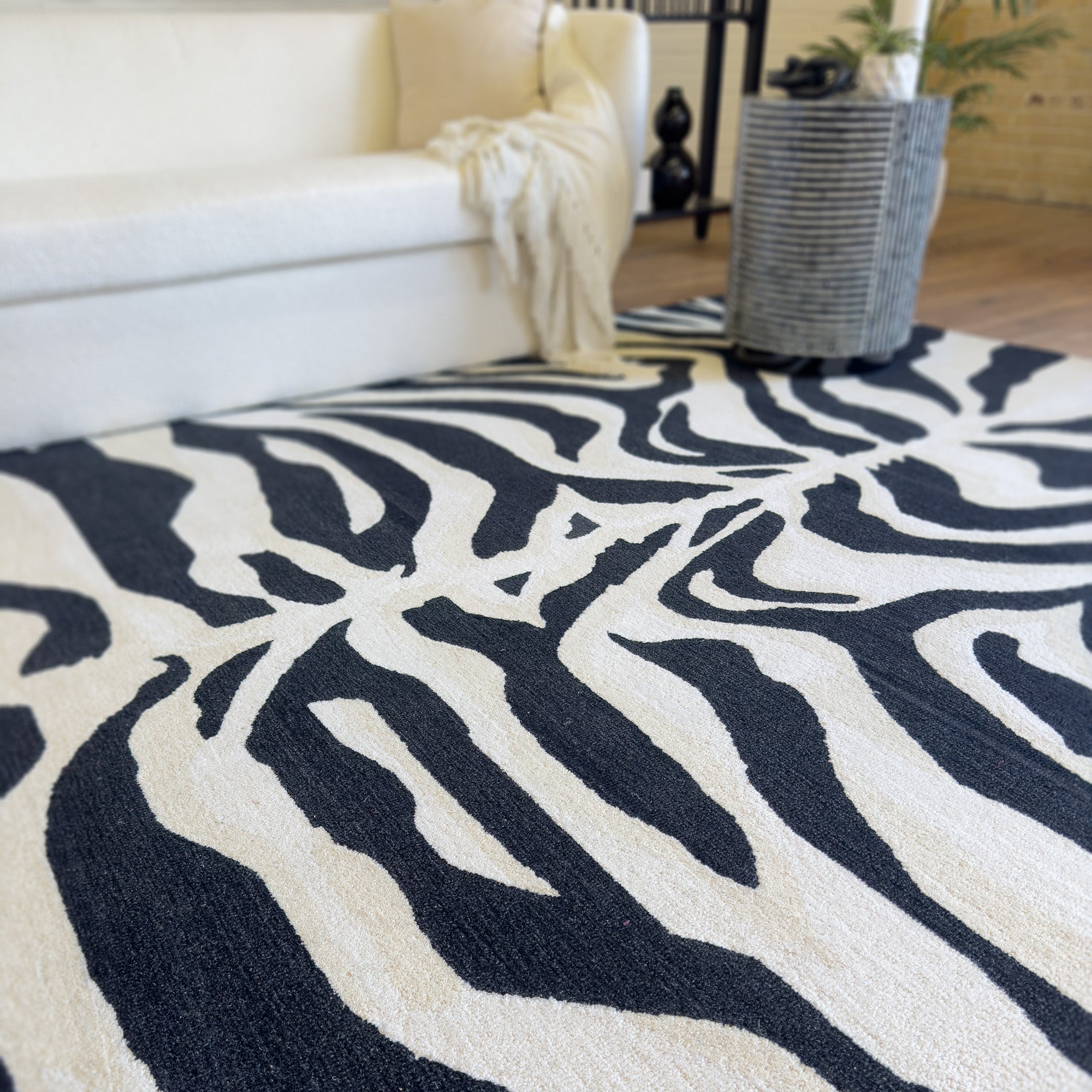 Serengeti-Zebra Black Hand Tufted Rug Rectangle image