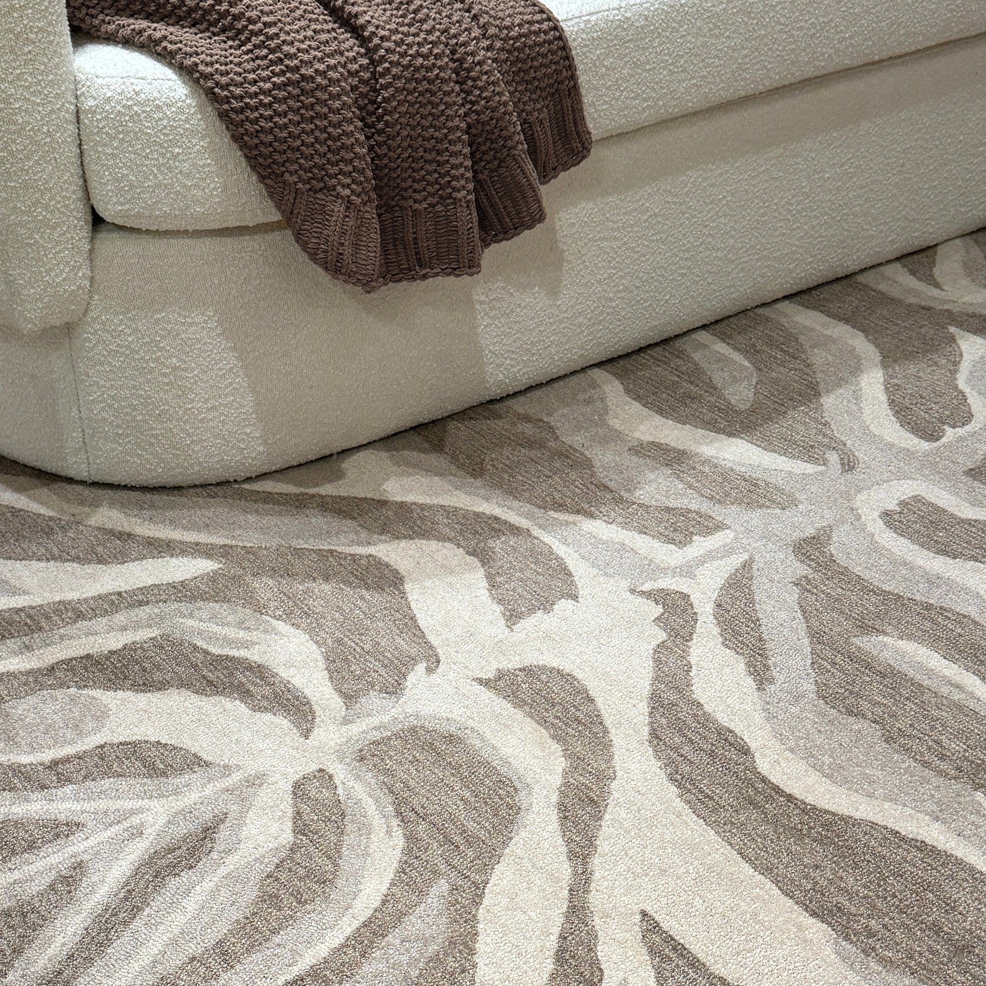Serengeti-Zebra Ash Hand Tufted Rug Rectangle image