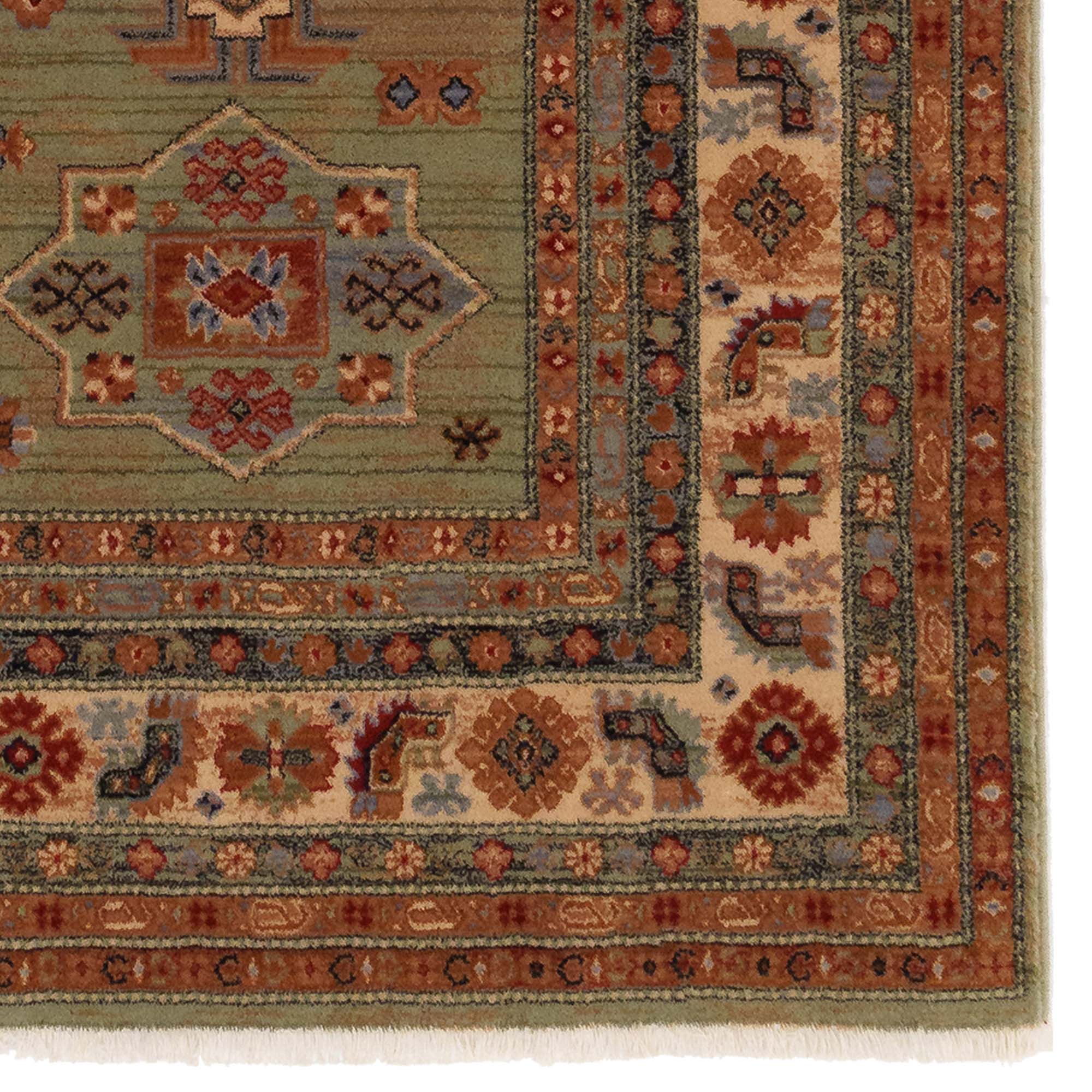 Lineage-Medallion Laurel