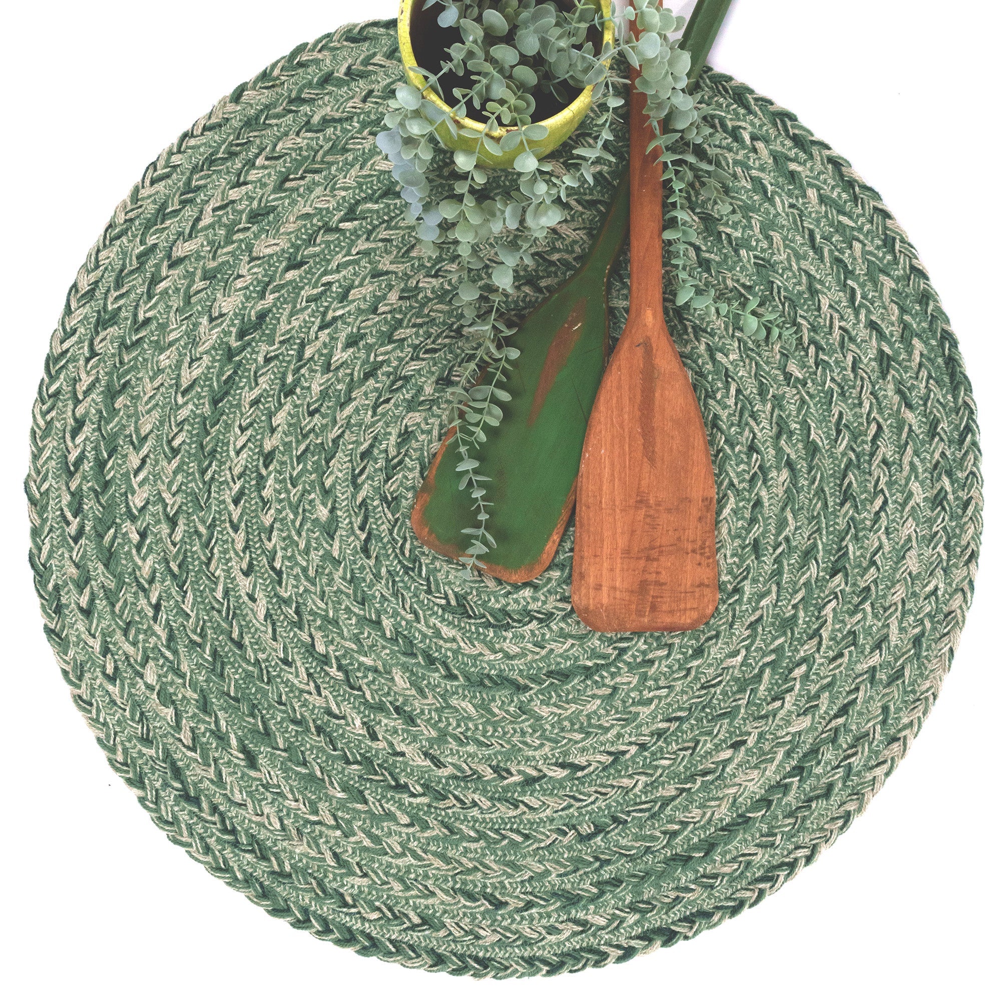Down East Marsh Grass Braided Rug Round Roomshot image