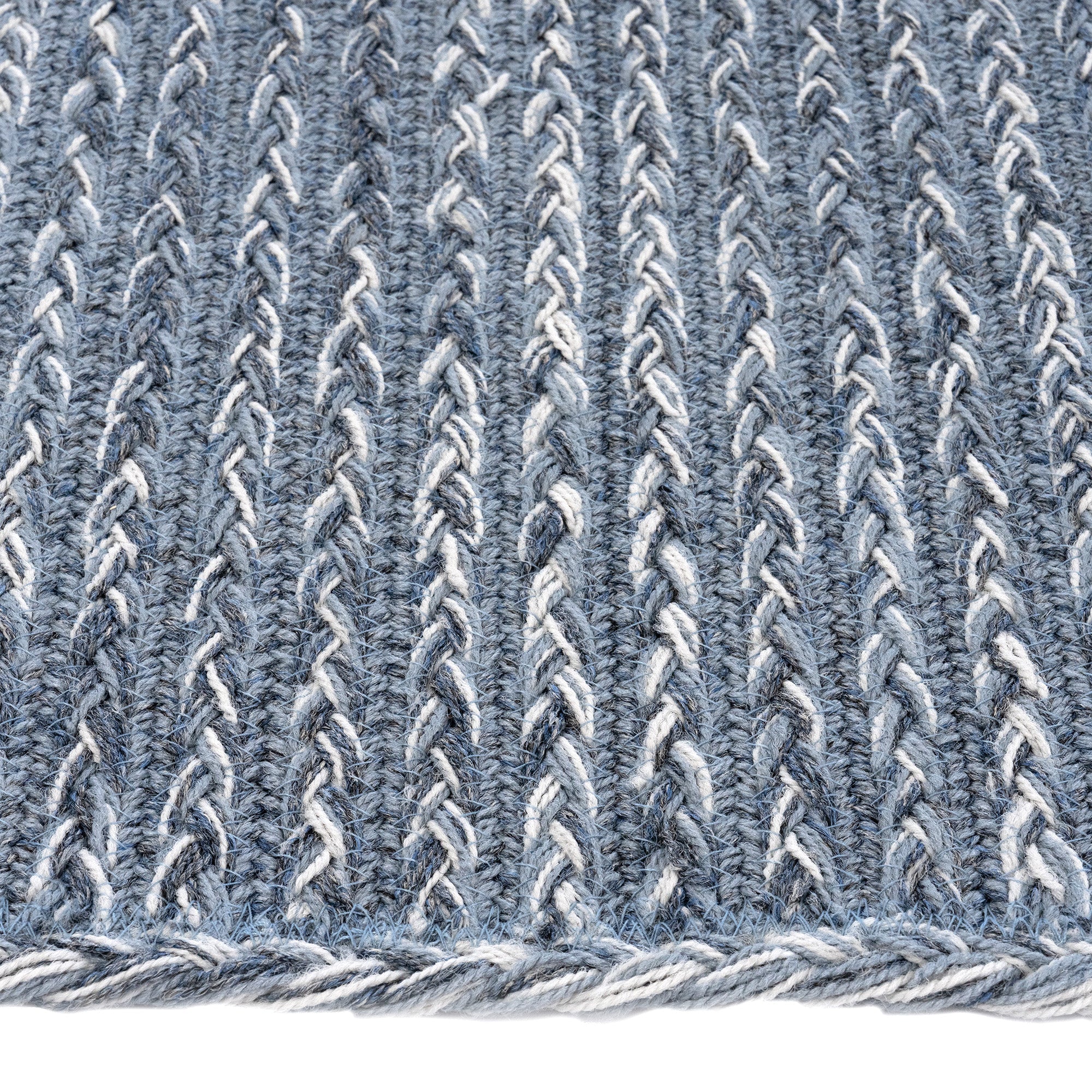 Down East Cape Shoals Braided Rug Cross-Sewn Cross Section image