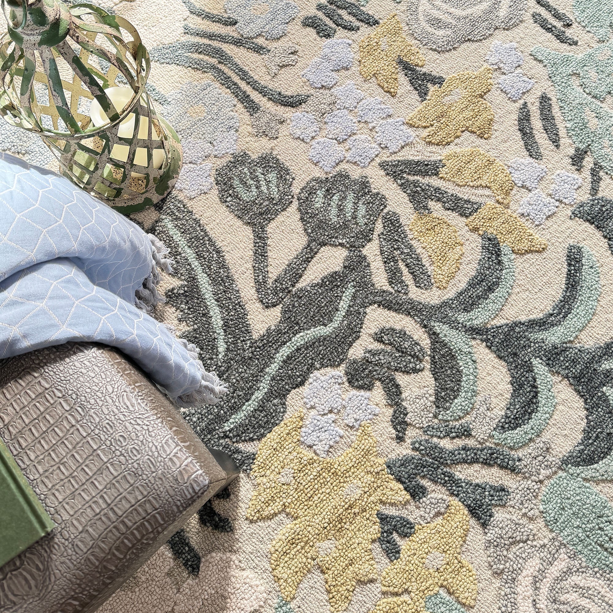 Avanti-Fiori Verde Hand Tufted Rug Rectangle image