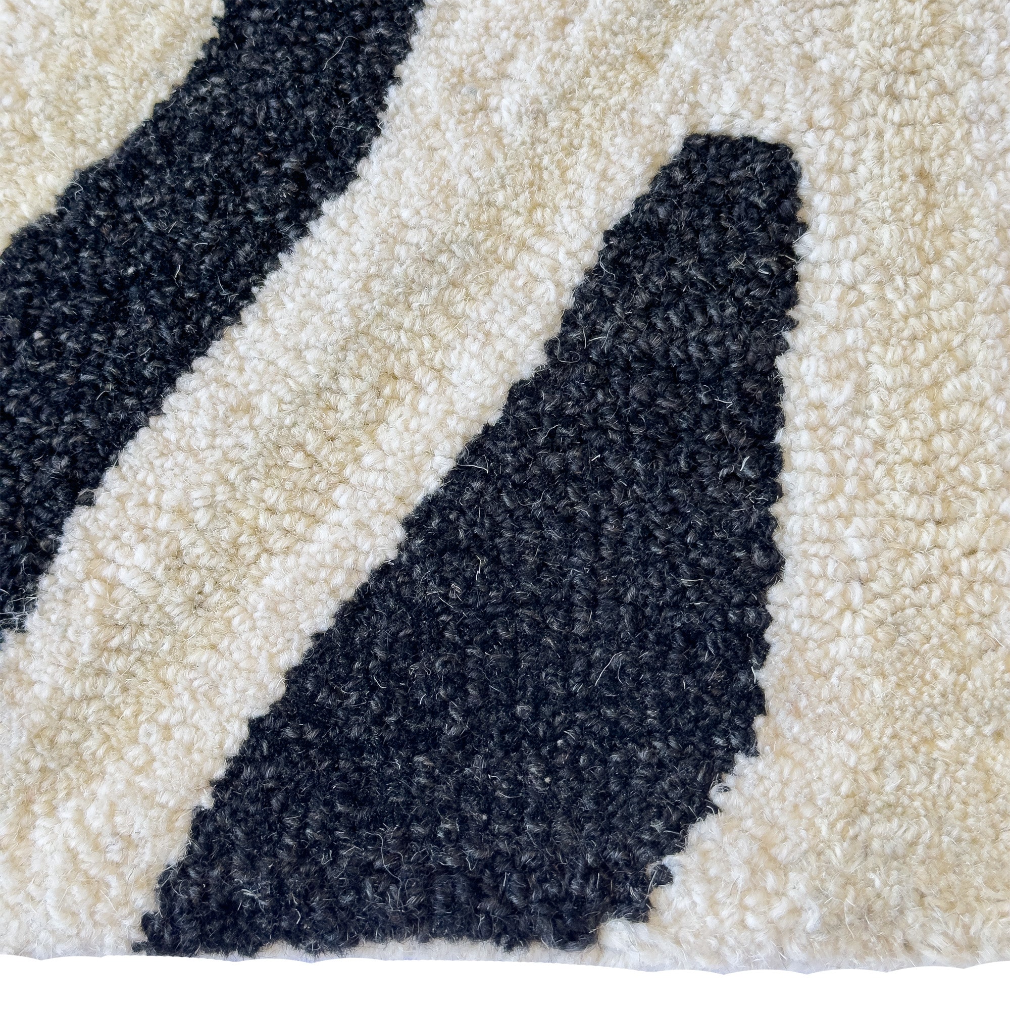 Serengeti-Zebra Black Hand Tufted Rug Rectangle image